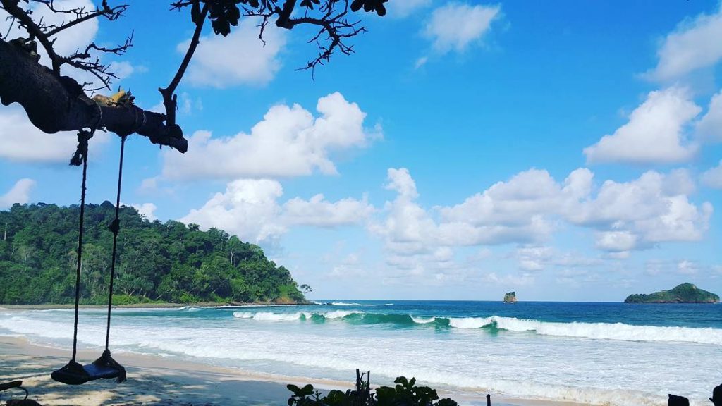 Pantai Sendiki Malang Lokasi Harga Tiket Dan Spot Wisata Jogjawae 